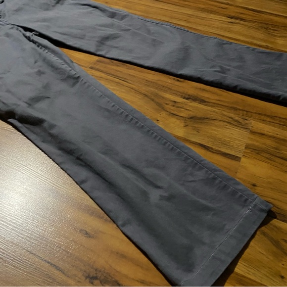 St. John’s Bay Women’s Faint Corduroy Pants Size 6P - Picture 9 of 12